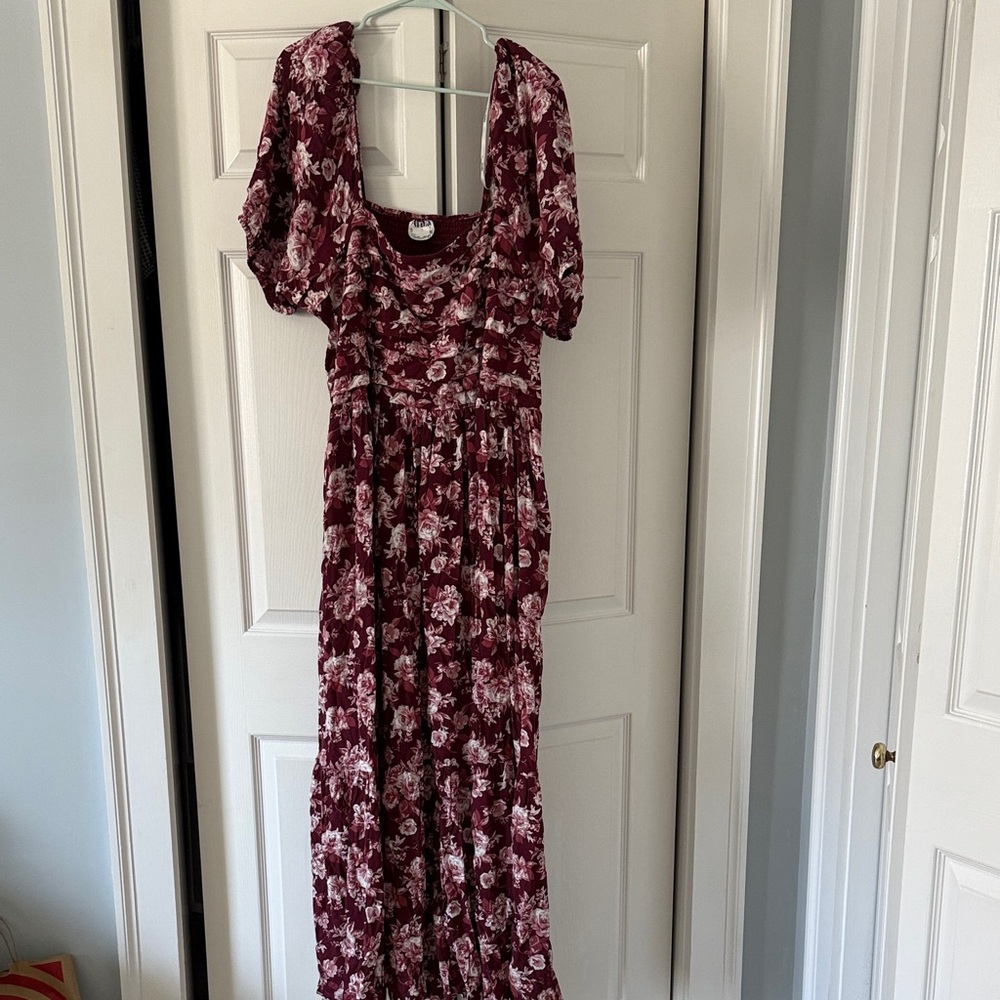 Arula Floral Burgundy Maxi Dress